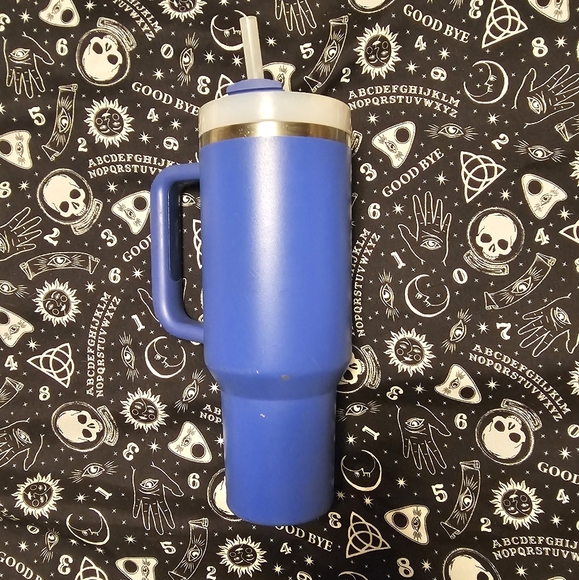 2 slightly used Stanley tumblers - Picture 2 of 10